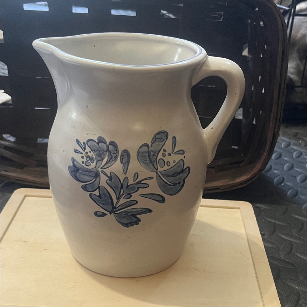 Pfaltzgraff Yorktowne Elegant Blue and White Ceramic Large Pitcher